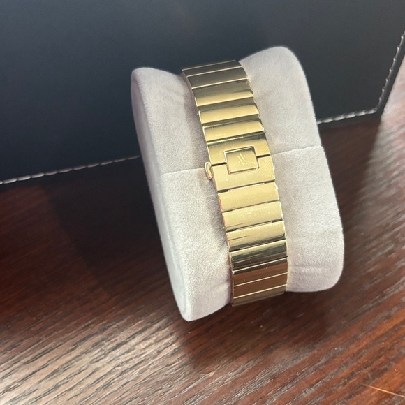 VANNA Astra Squiggle Watch - Picture 4 of 8